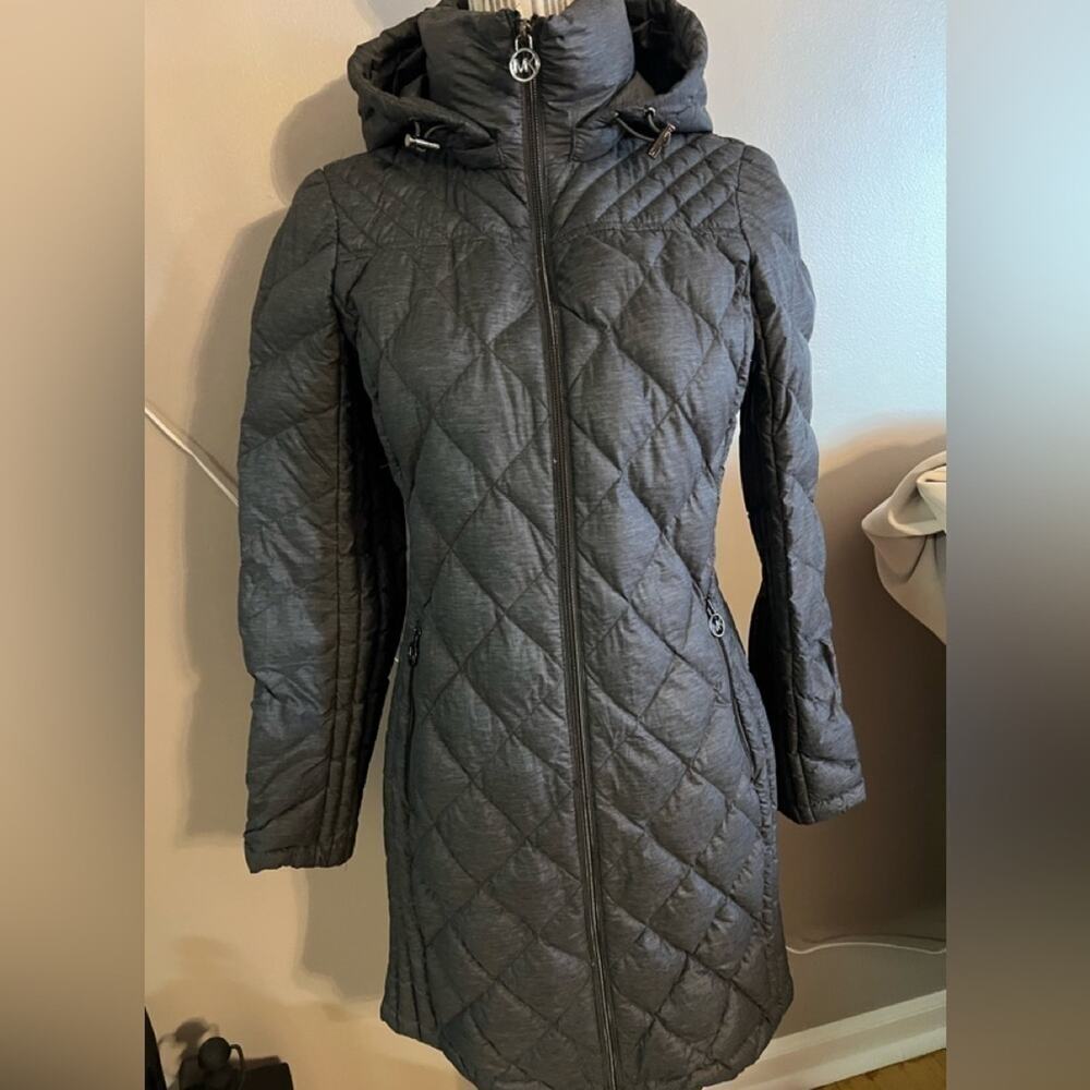MICHAEL KORS WOMENS “DOWN”JACKET SIZE XS MINT